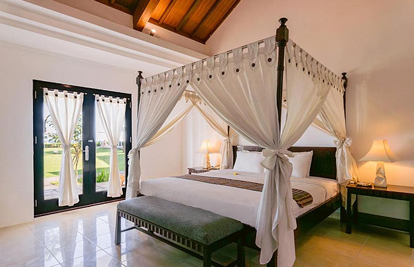 Legong Keraton Beach Hotel - Beach Front Cottage