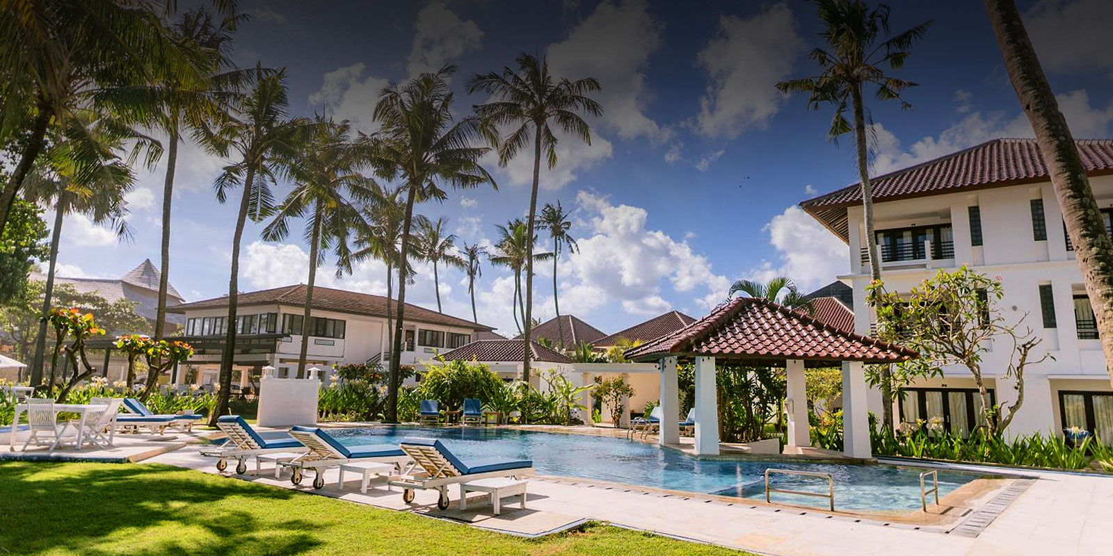 Legong Keraton Beach Hotel - Swimming Pool